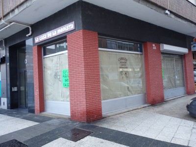 Locales en venta en Vitoria, Pilar, con aseo