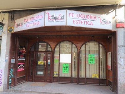 Locales en venta en Vitoria, Centro, con 2 baños