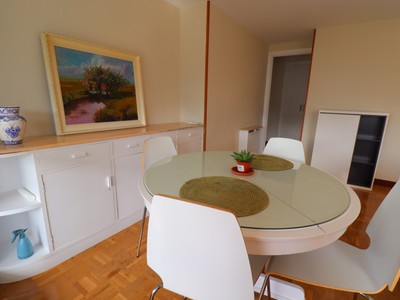 Piso en alquiler en Vitoria, Centro, con 3 dormitorios, 2 baños, plaza de garaje y 2 terrazas