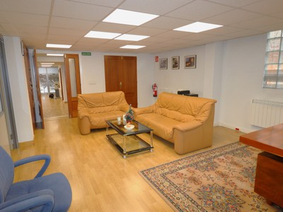 Oficina en venta en Vitoria, Pintores, con 3 baños
