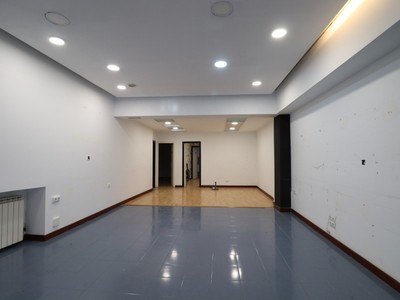Locales en alquiler en Vitoria, Lovaina, con 2 aseos