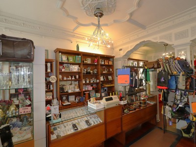 Locales en venta en Vitoria, Centro, con baño