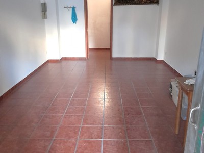 Locales en venta en Vitoria, Aranbizkarra, con baño