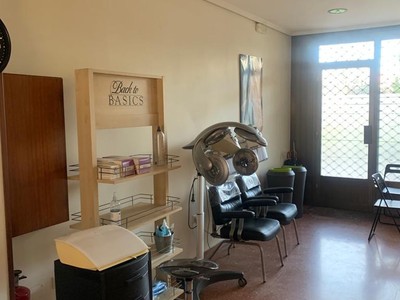 Locales en venta en Vitoria, Aranbizkarra, con baño