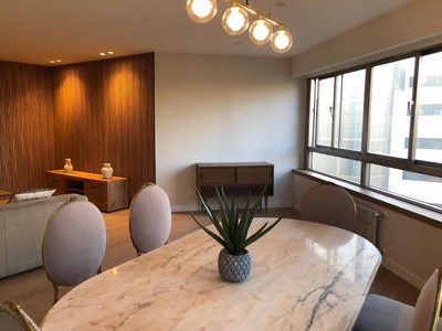 Piso en alquiler en Vitoria, Centro, con 3 dormitorios, 2 baños y plaza de garaje