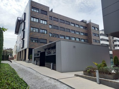 Piso en alquiler en Vitoria, Ciudad Jardin, con 2 dormitorios, 2 baños y plaza de garaje