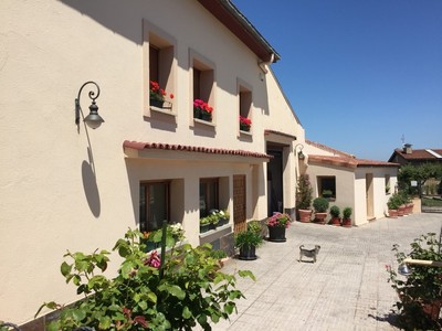 Casa en venta en Gometxa, con 8 dormitorios, 3 baños y 2 plazas de garaje