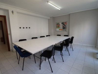 Locales en alquiler en Vitoria, Casco Viejo, con baño y aseo