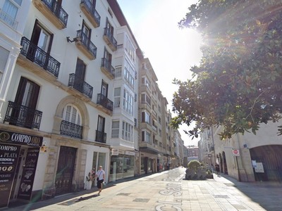 Locales en venta en Vitoria, Centro, con 2 aseos