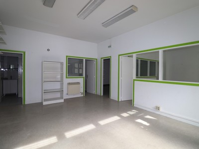 Locales en alquiler en Vitoria, Ariznavarra, con 2 aseos