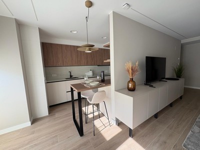 Piso en alquiler en Vitoria, Centro, con 3 dormitorios, 2 baños y trastero