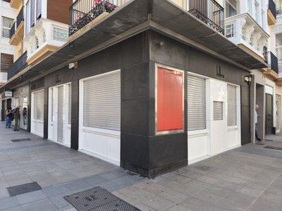 Locales en alquiler en Vitoria, Centro, con baño