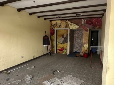 Locales en venta en Vitoria, Centro, con aseo