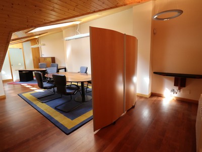 Oficina en alquiler en Vitoria, Centro, con baño