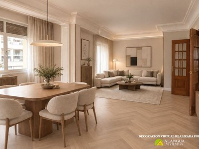 Piso en venta en Vitoria, Centro, con 5 dormitorios, 2 baños, trastero y balcón