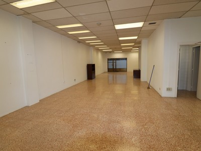 Local en alquiler en Vitoria, San Martín, con 2 aseos