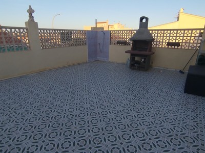 Adosado en venta en San Fulgencio, con 2 dormitorios, baño, trastero, 50 terrazas y terreno