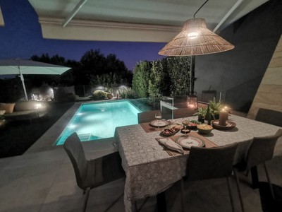 Zona de piscina exterior