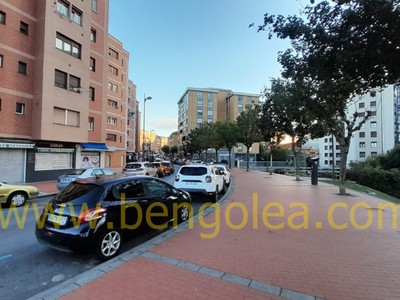 Piso en venta en Barakaldo, Cruces, con 2 dormitorios y baño