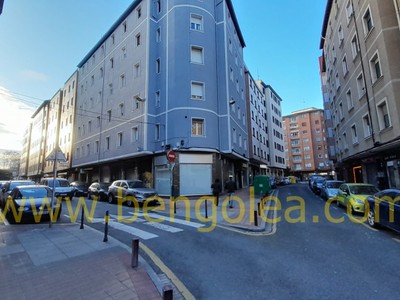 Piso en venta en Barakaldo, Santa Teresa, con 2 dormitorios y baño
