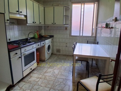 Piso en venta en Barakaldo, Centrico-rontegi, con 3 dormitorios y baño