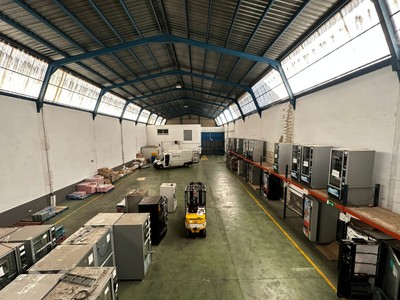 Nave industrial en alquiler en Albacete, Parque Empresarial Campollano, con 2 baños
