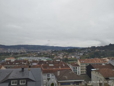 Apartamento en venta en Barbadás, con 3 dormitorios y 2 baños