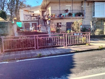 Adosado en venta en La Merca, Corvillón, con 3 dormitorios, baño, balcón y terraza