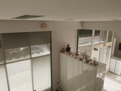 Local en venta en Ourense, Ourense, con 3 baños