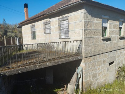 Casa rural en venta en O Carballiño, O Carballiño, con 3 dormitorios, baño, trastero, balcón y terraza