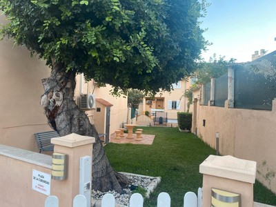 Adosado en venta en Ponent, con 3 dormitorios, 2 baños, plaza de garaje, trastero y terraza