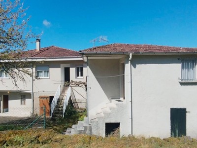 Casa rural en venta nuda propiedad en Ourense, Baños, con 4 dormitorios, 2 baños, plaza de garaje, balcón y terraza