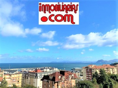 Chalet en venta en Castro Urdiales, Centro, con 4 dormitorios, 5 baños, 2 plazas de garaje, trastero, balcón y terraza