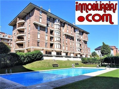 Atico/atico duplex en venta en Castro Urdiales, Brazomar, con 5 dormitorios, 3 baños, plaza de garaje, trastero y balcón