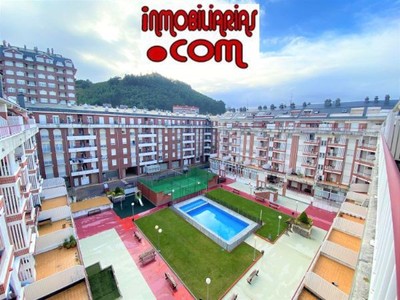 Atico/atico duplex en venta en Castro Urdiales, Cotolino, con 4 dormitorios, 2 baños, plaza de garaje y 3 terrazas