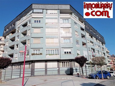 Piso en venta en Castro Urdiales, Cotolino, con 2 dormitorios, 2 baños, aseo, 2 plazas de garaje, trastero y terraza