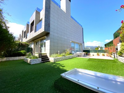 Chalet en venta en Castro Urdiales, con 5 dormitorios, 4 baños, plaza de garaje, trastero, 3 terrazas y terreno