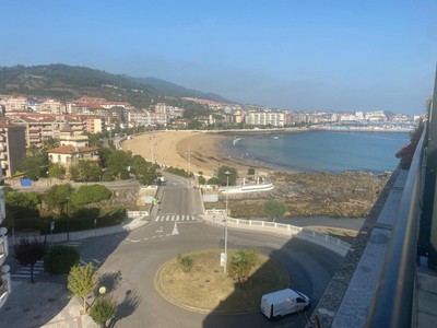 Atico/atico duplex en venta en Castro Urdiales, con 1 dormitorio, baño, balcón y terraza