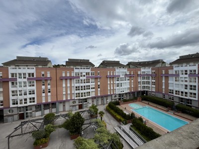 Piso en venta en Castro Urdiales, con 4 dormitorios y 2 baños