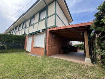 Chalet en venta en Castro Urdiales, Mioño, con 4 dormitorios, 3 baños, plaza de garaje y terraza