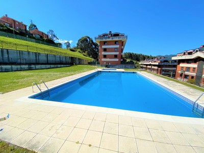 Piso en venta en Castro Urdiales, Brazomar, con 2 dormitorios, baño y plaza de garaje