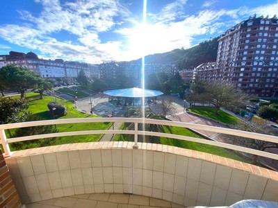 Piso en venta en Castro Urdiales, Cotolino, con 2 dormitorios, 2 baños, plaza de garaje y terraza