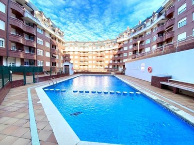 Piso en venta en Castro Urdiales, con 2 dormitorios y 2 baños
