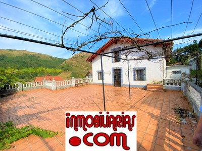 Chalet en venta en Castro Urdiales, Otañes, con 6 dormitorios, 2 baños, trastero y terreno