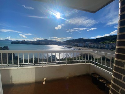 Piso en venta en Castro Urdiales, Centro-ostende, con 2 dormitorios y baño