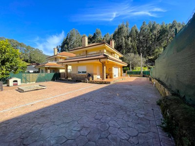 Chalet en venta en Montealegre, con 3 dormitorios, 4 baños, plaza de garaje, trastero y terreno