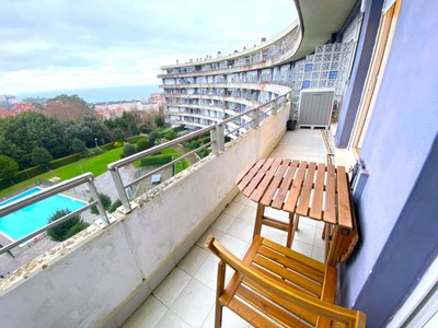 Piso en venta en Castro Urdiales, Centro, con 1 dormitorio, baño, plaza de garaje y terraza