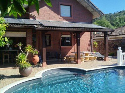 Chalet en venta en Guriezo, Pomar, con 4 dormitorios y 3 baños
