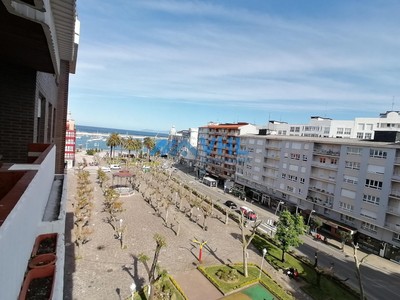 Piso en venta en Castro Urdiales, Centro, con 4 dormitorios, 3 baños y terraza