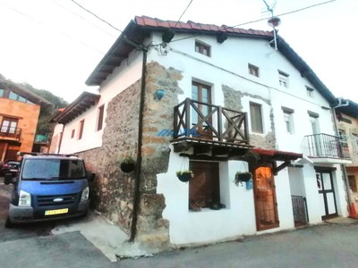 Casa en venta en Castro Urdiales, Onton, con 4 dormitorios, 3 baños, balcón y terraza